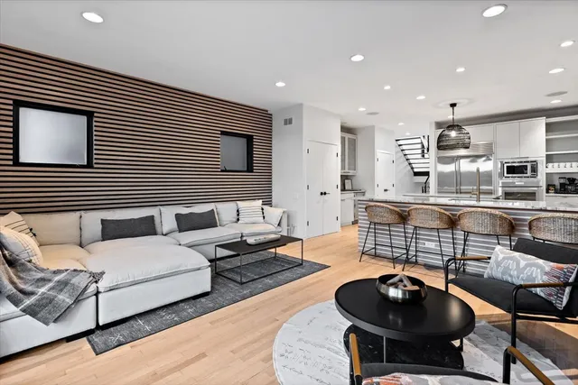 $1,890,000 | 1732 North Winchester Avenue, Chicago, IL 60622