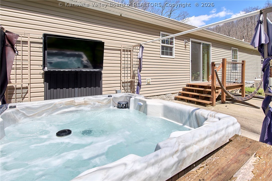 965 McComas Branch Road Milton, WV 25541 - Photo 36 of 50 hot tub