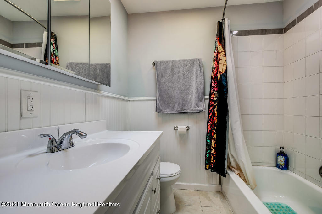 718 Ruth Drive Neptune Township, NJ 07753 - Photo 20 of 30 Bathroom