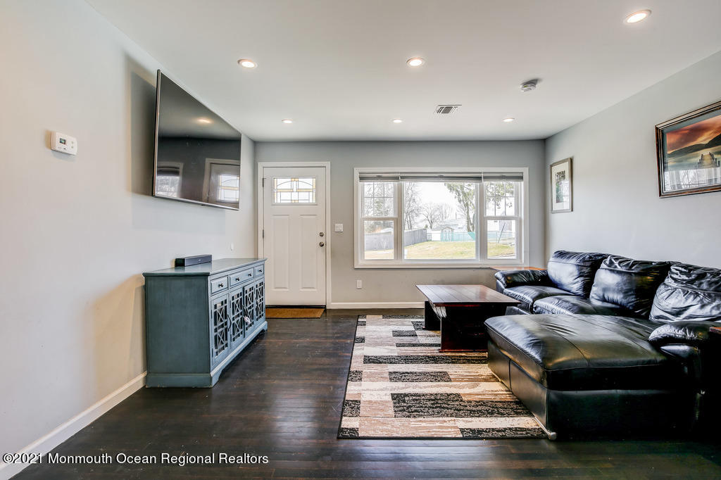 718 Ruth Drive Neptune Township, NJ 07753 - Photo 6 of 30 Family Room