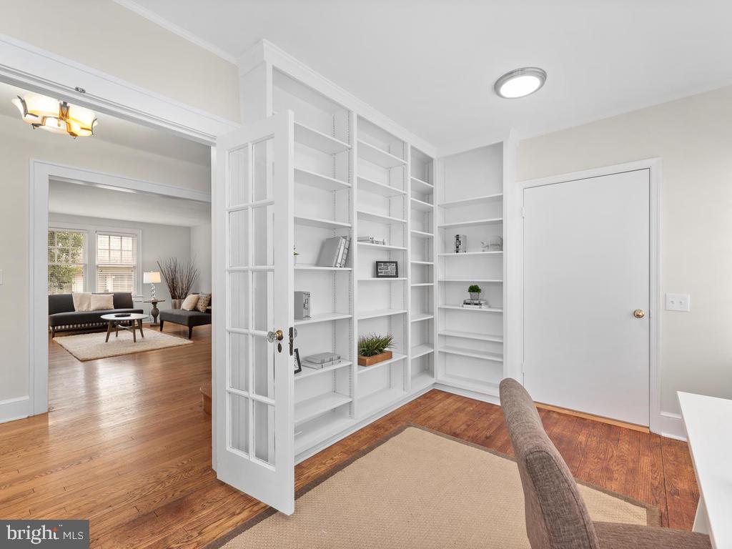 8603 Mayfair Place Silver Spring, MD 20910 - Photo 5 of 35