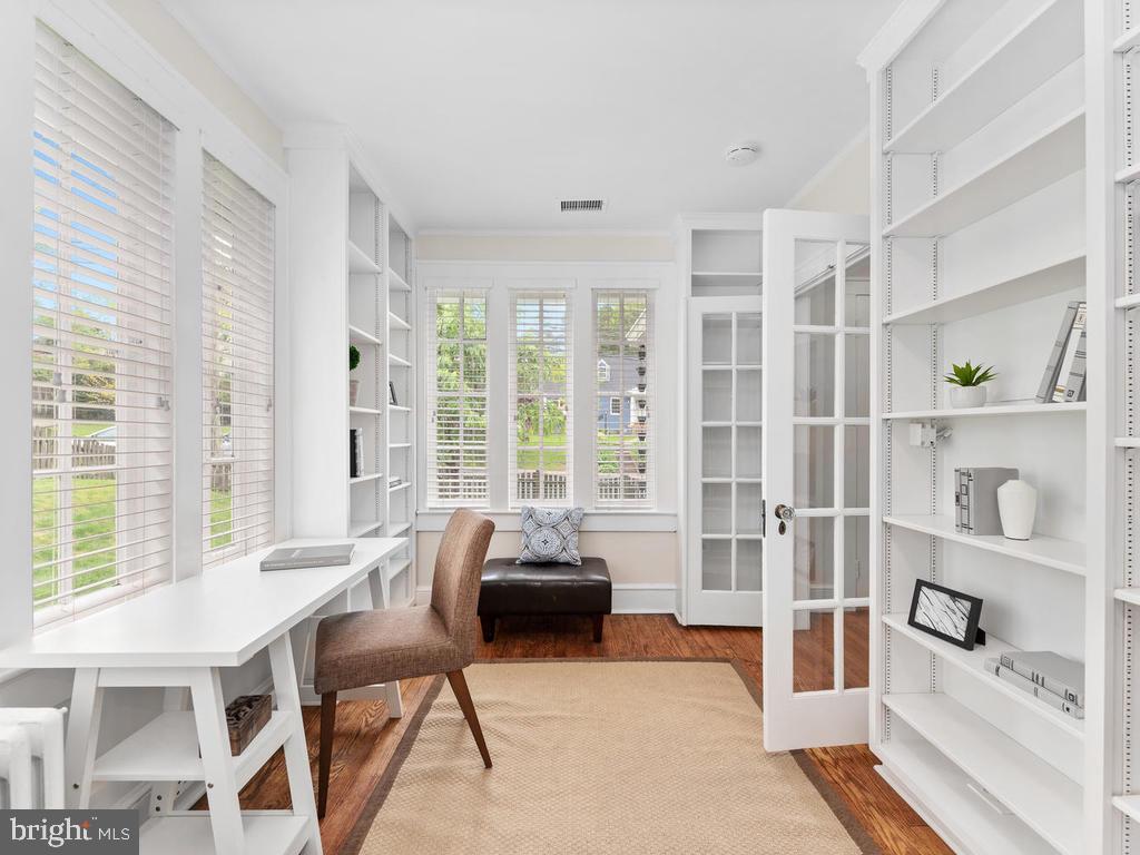 8603 Mayfair Place Silver Spring, MD 20910 - Photo 7 of 35