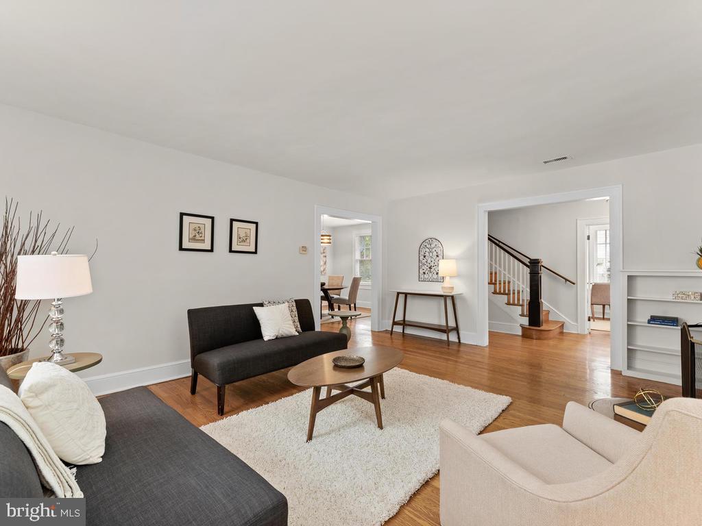 8603 Mayfair Place Silver Spring, MD 20910 - Photo 9 of 35