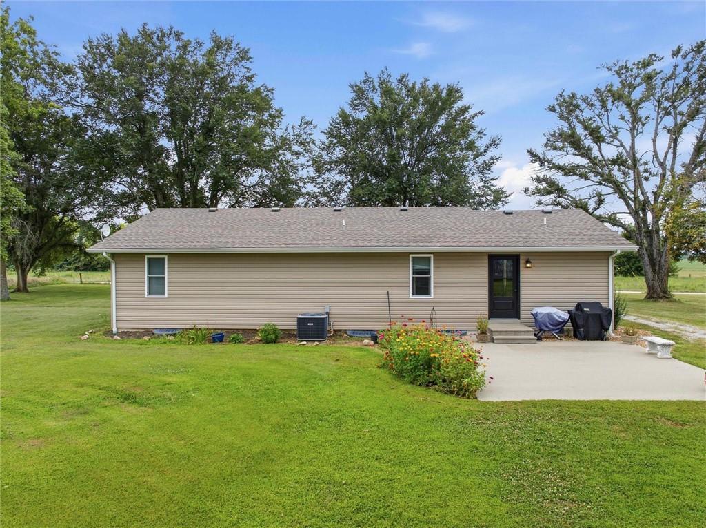 409 Southwest 1200th Road Chilhowee, MO 64733 - Photo 24 of 38