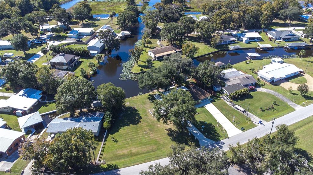 623 Racoon Lane Lorida, FL 33857 - Photo 59 of 80 an aerial view of a city