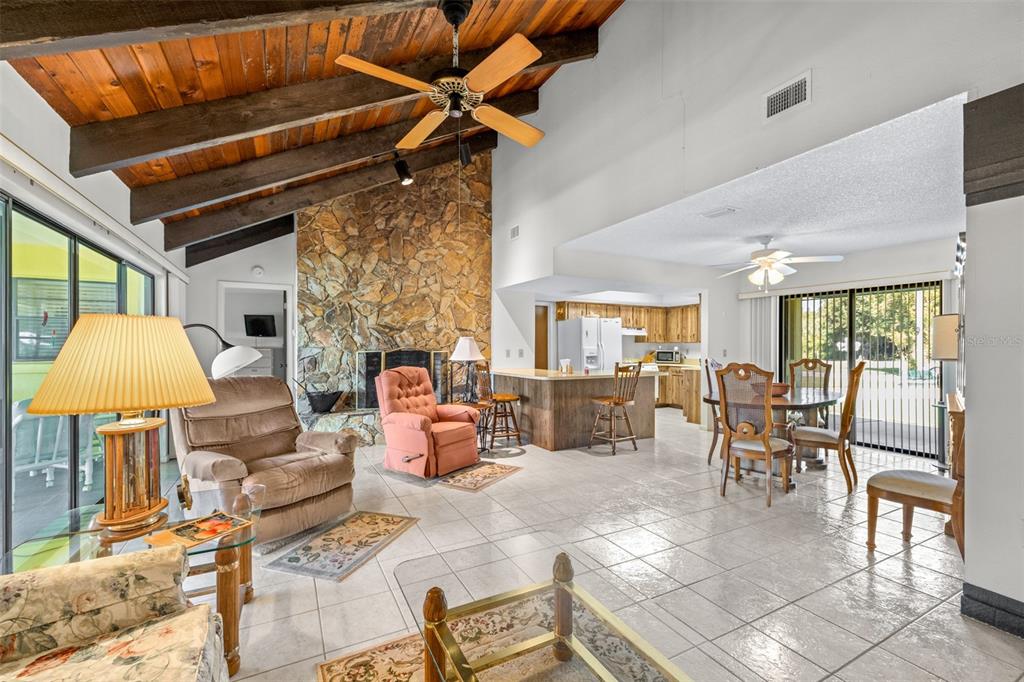 623 Racoon Lane Lorida, FL 33857 - Photo 9 of 80 a outdoor space with lots of tables and chairs