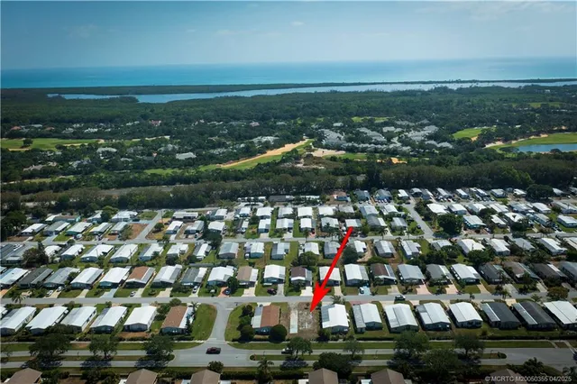 $135,000 | 7456 Southeast Independence Avenue, Hobe Sound, FL 33455