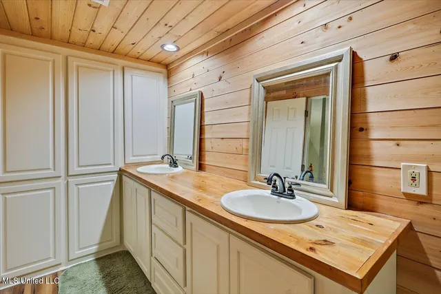 $434,900 | 1507 West Flowers Road, Terry, MS 39170