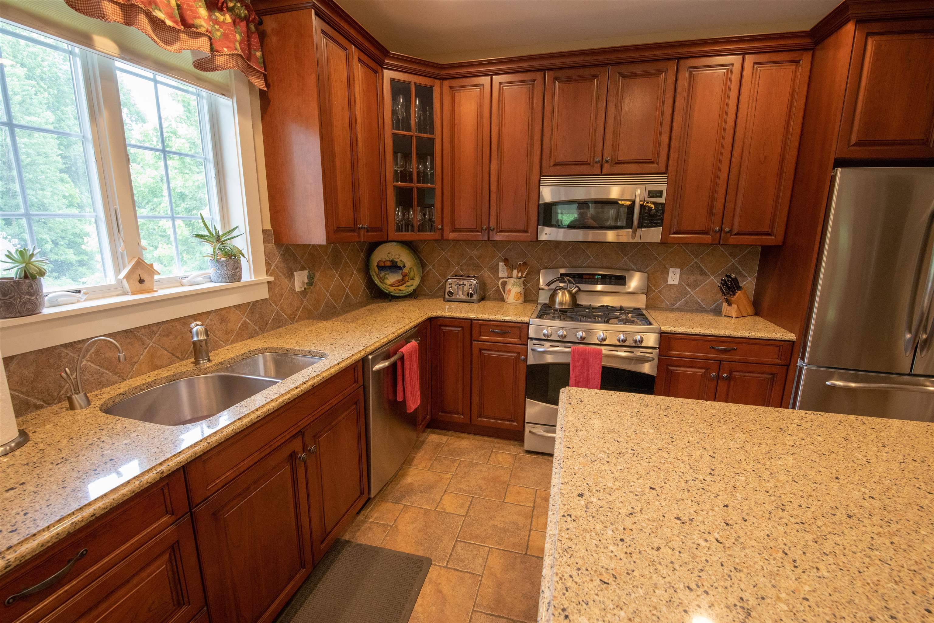 158 Drew Road Madbury, NH 03823 - Photo 12 of 34