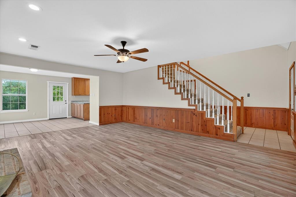 4697 Holbrook Road Springtown, TX 76082 - Photo 5 of 35