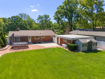 $650,000 | 1018 James Court, Wheaton, IL 60189