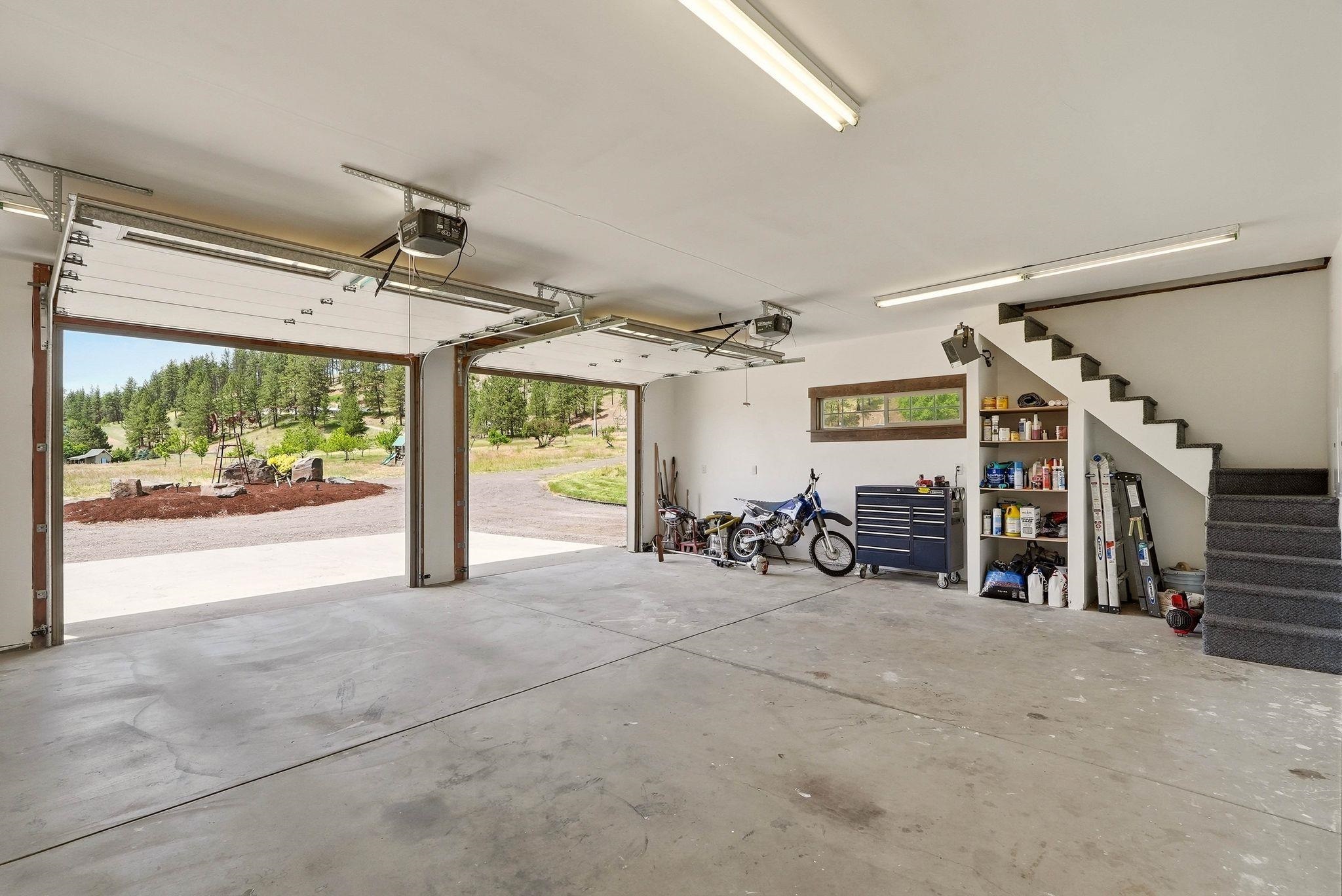 10638 South Hangman Valley Road Spokane, WA 99224 - Photo 39 of 49