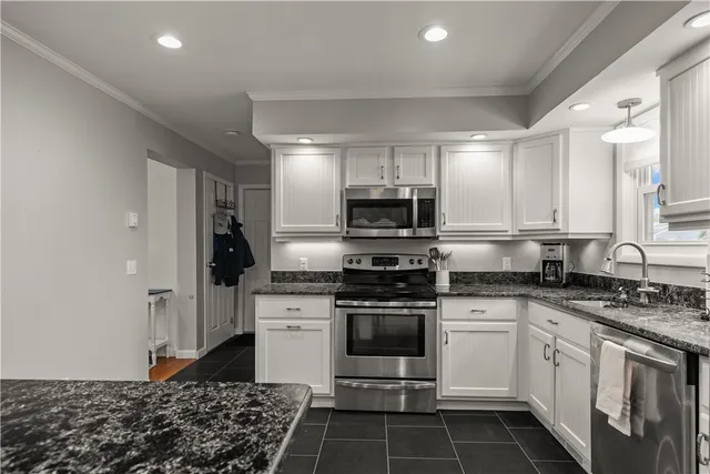 $4,500 | 24 Aborn Street, Newport, RI 02840