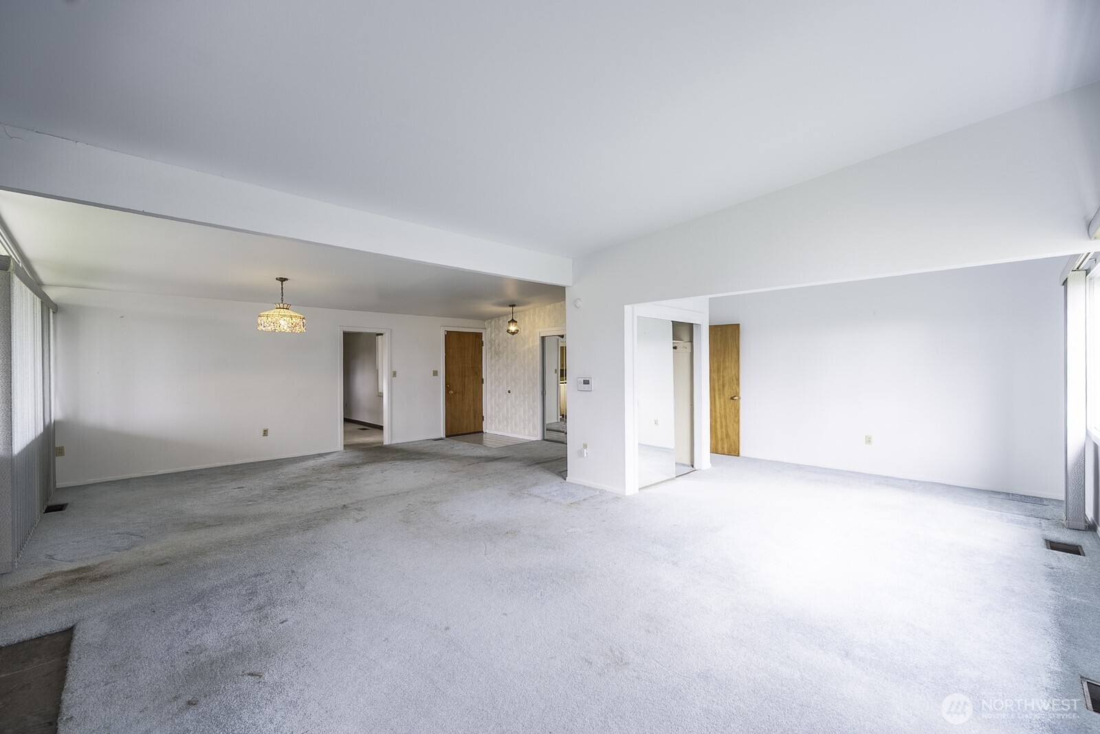 537 Fairchild Loop Moses Lake, WA 98837 - Photo 12 of 34 an empty room with a natural light
