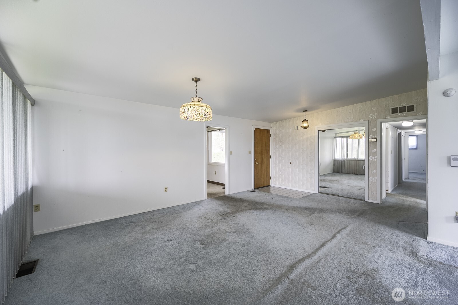 537 Fairchild Loop Moses Lake, WA 98837 - Photo 14 of 34 a view of an empty room with a window