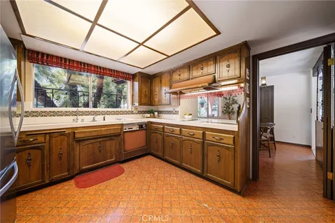 $1,299,000 | 880 Encanto Street, Corona, CA 92881