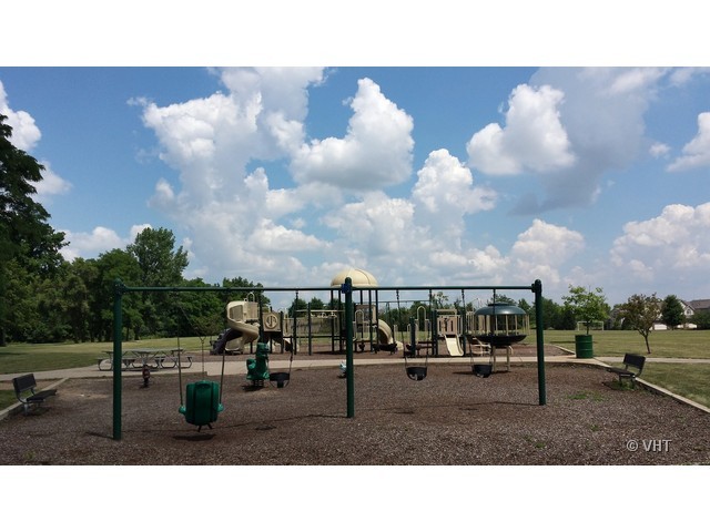 832 County Line Road Aurora, IL 60502 - Photo 11 of 12