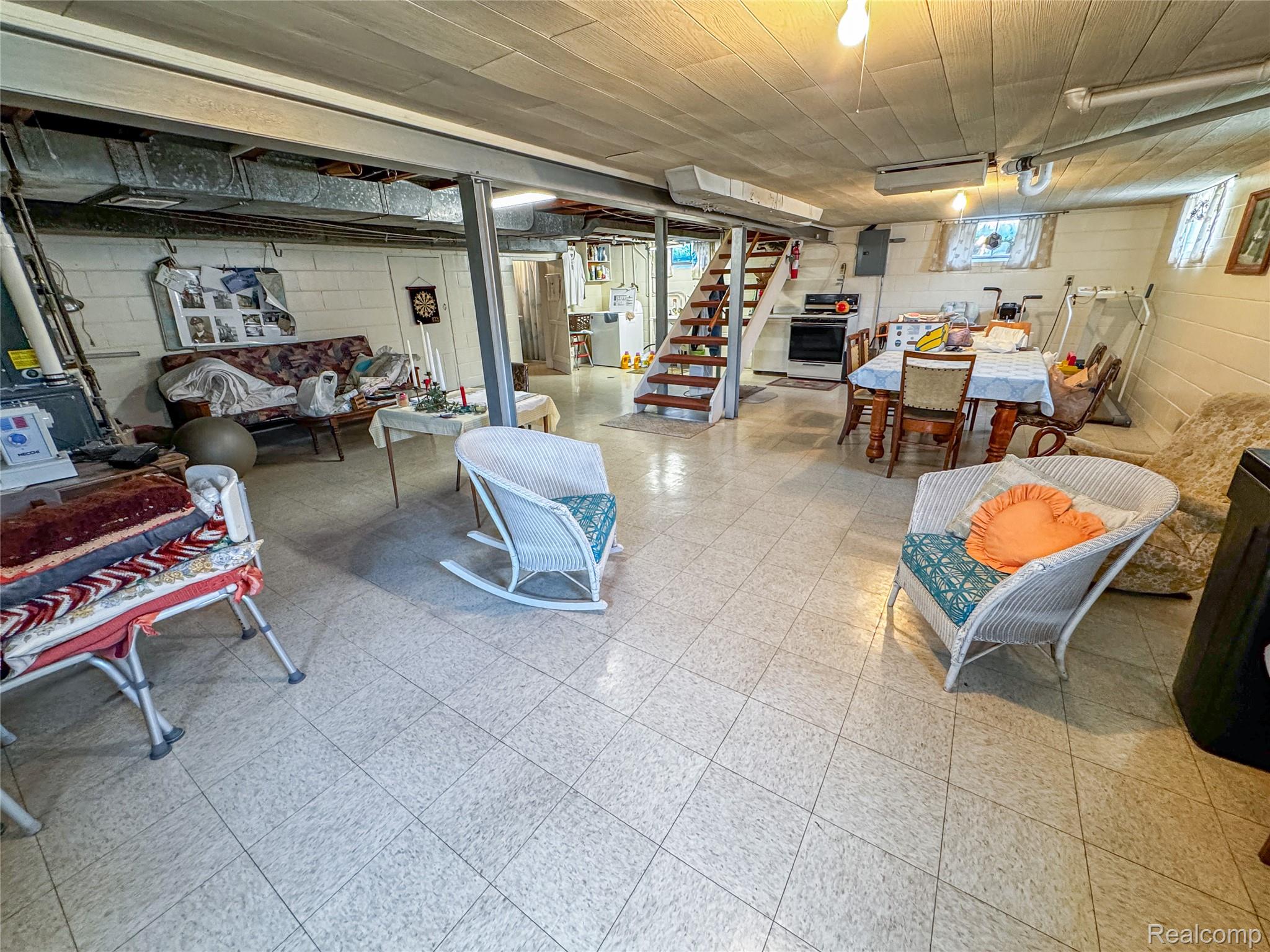 11651 South New Lothrop Road Byron, MI 48418 - Photo 9 of 19 IMG_5946.JPG