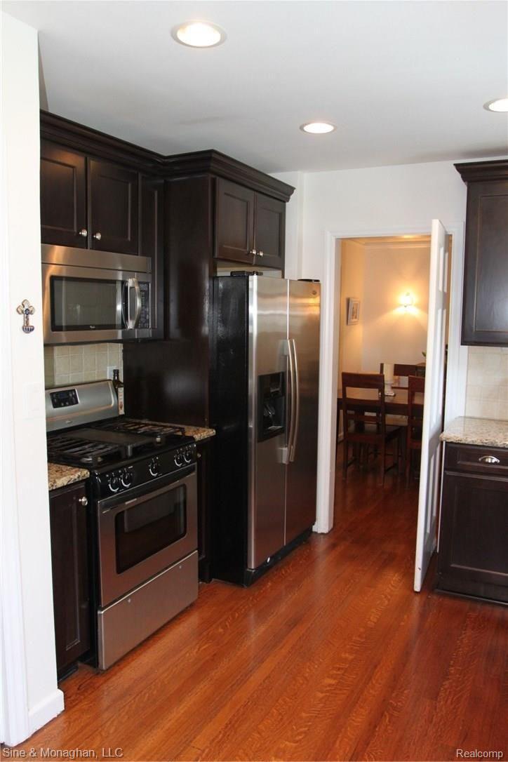 452 Moran Road Grosse Pointe, MI 48236 - Photo 7 of 24 IMG_5753.JPG
