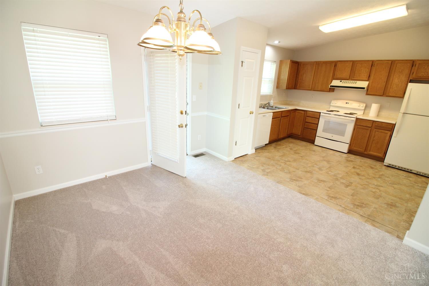 213 Deershadow Road Maineville, OH 45039 - Photo 5 of 13 Gallery Image 5