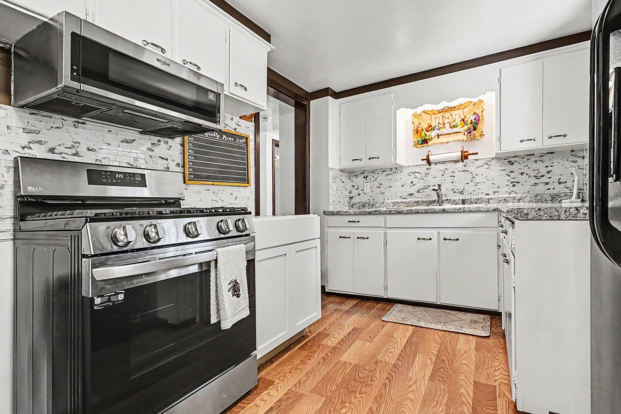 509 Allen Street La Porte, IN 46350 - Photo 7 of 25 2038x1359