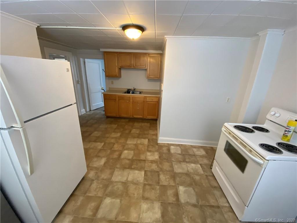 3 Quarry Lane, Unit 1 Portland, CT 06480 - Photo 6 of 11 Eat-in Kitchen 2 of 3