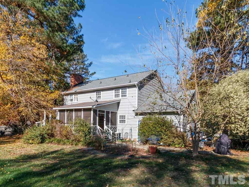 5704 Setter Circle Raleigh, NC 27609 - Photo 25 of 25 front view of house with a yard