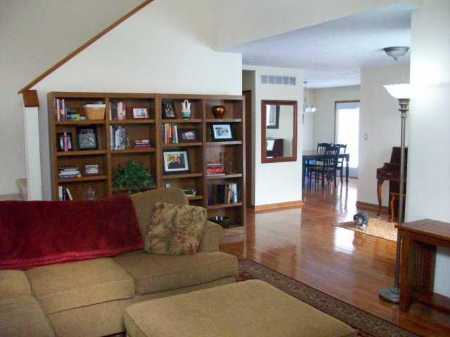 303 Old Farm Road Danville, IN 46122 - Photo 4 of 12 Gallery Image 4
