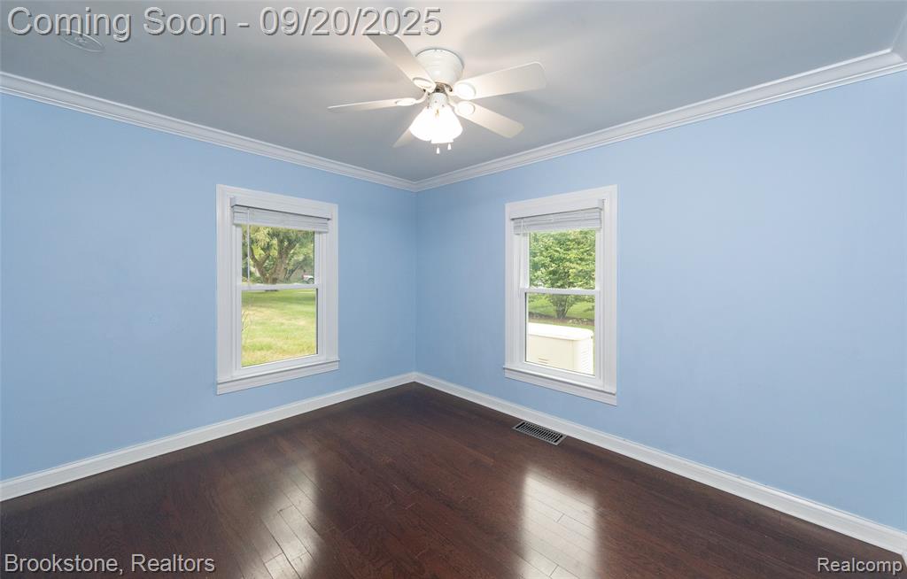 810 Beardon Road Lake Orion, MI 48362 - Photo 21 of 31