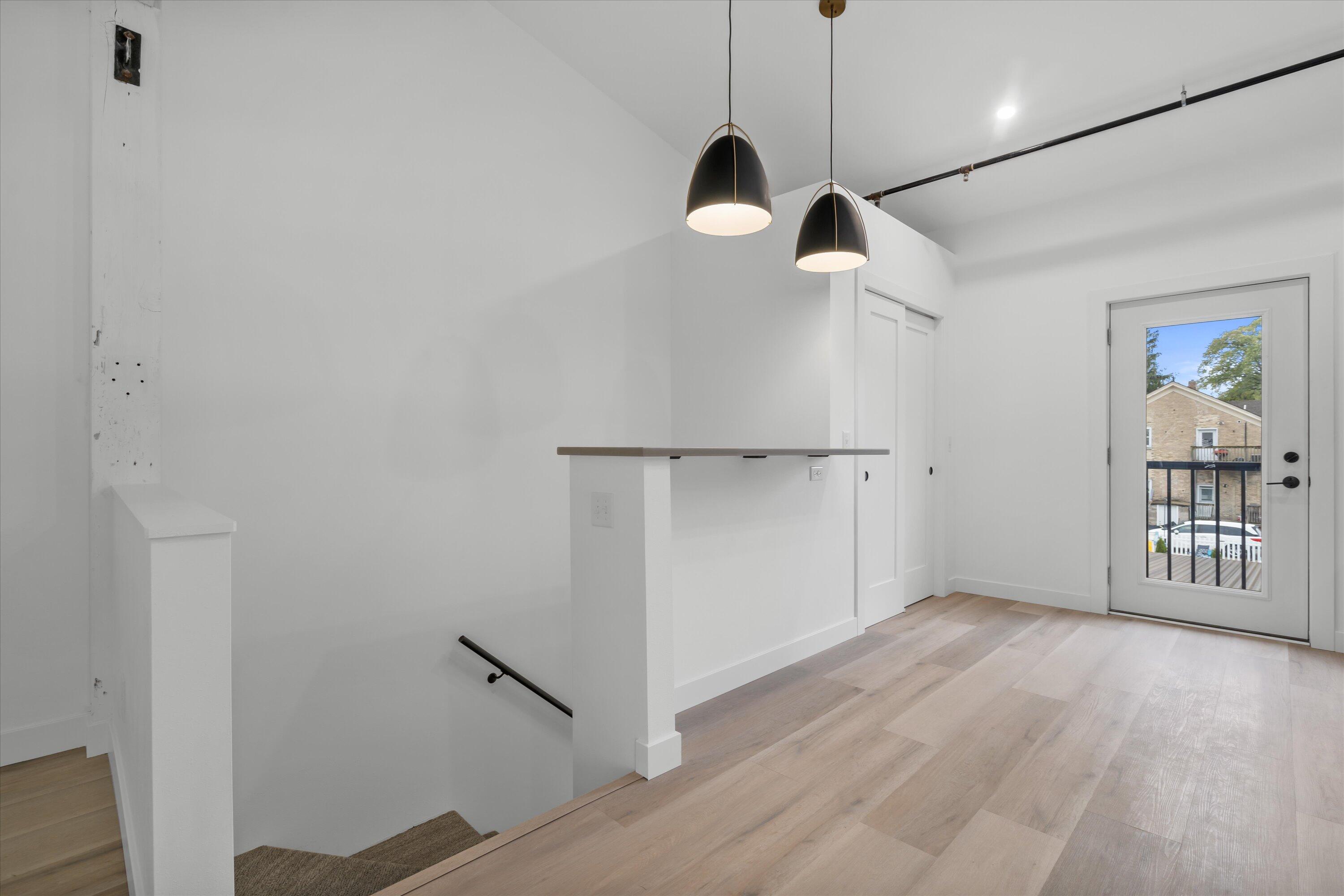 308 Oak Street, Unit 201 Slinger, WI 53086 - Photo 5 of 20 Snack Bar