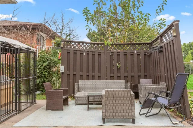 $369,900 | 15309 Walnut Road, Oak Forest, IL 60452