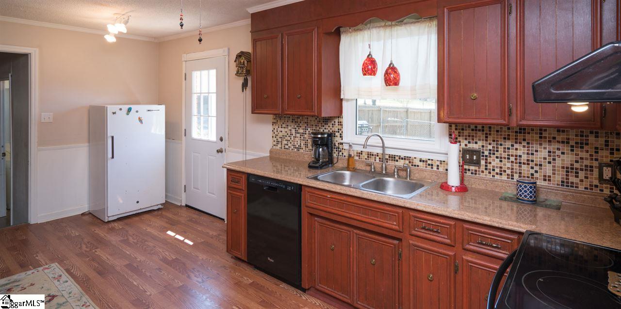 4121 New Cut Road Inman, SC 29349 - Photo 8 of 34
