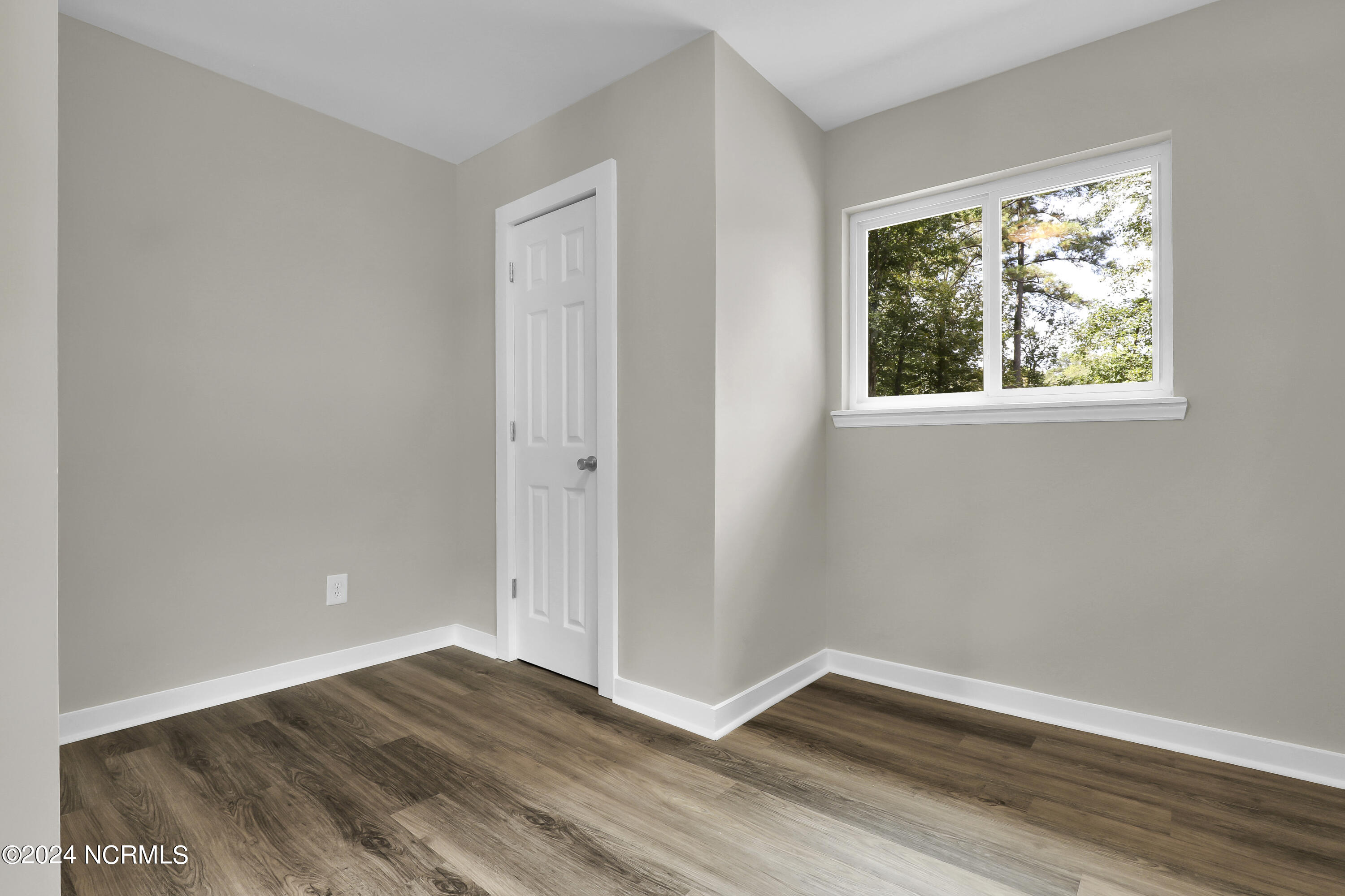 812 Mill River Road Jacksonville, NC 28540 - Photo 9 of 19 8
