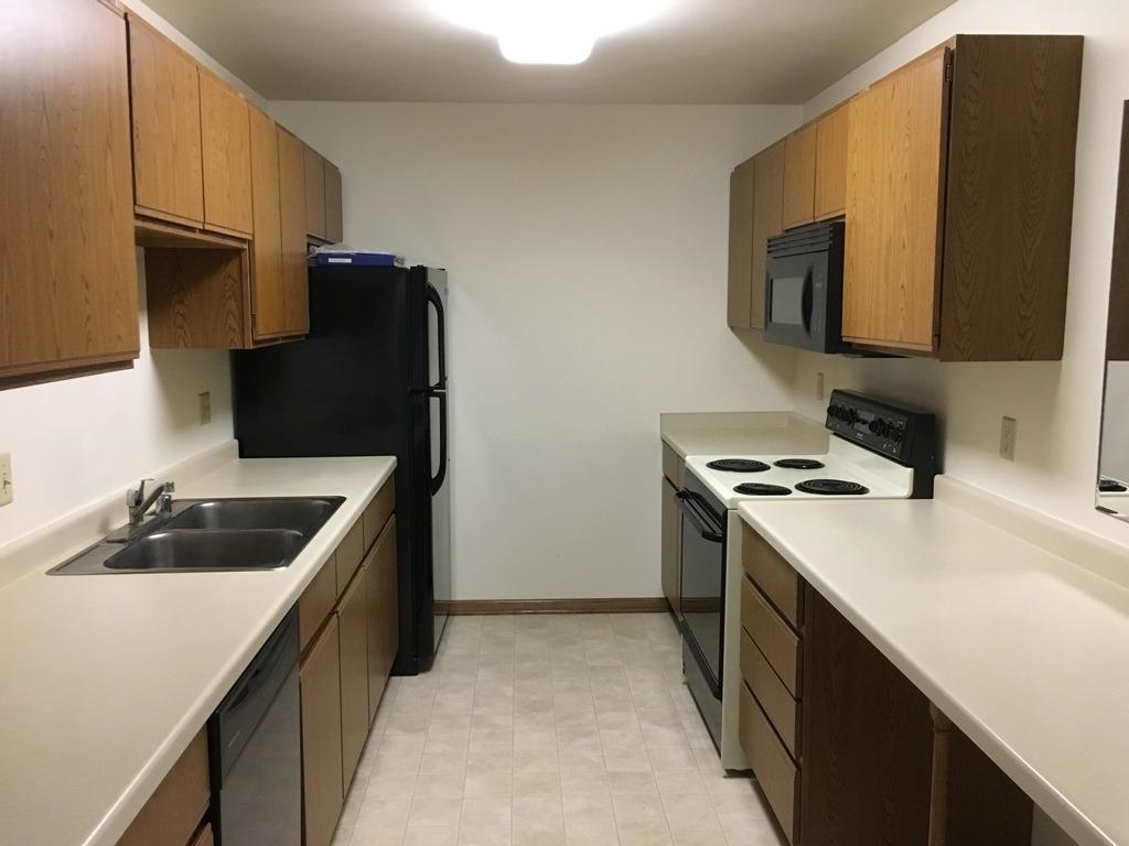 1944 Fox Mount Horeb, WI 53572 - Photo 4 of 16