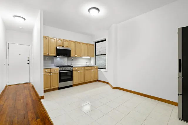 $2,400 | 6209-6215 Boulevard East, Unit 1AS, West New York, NJ 07093