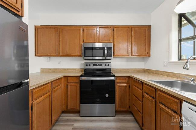 900 Southampton Road, Unit 129 Benicia, CA 94510 - Photo 7 of 40
