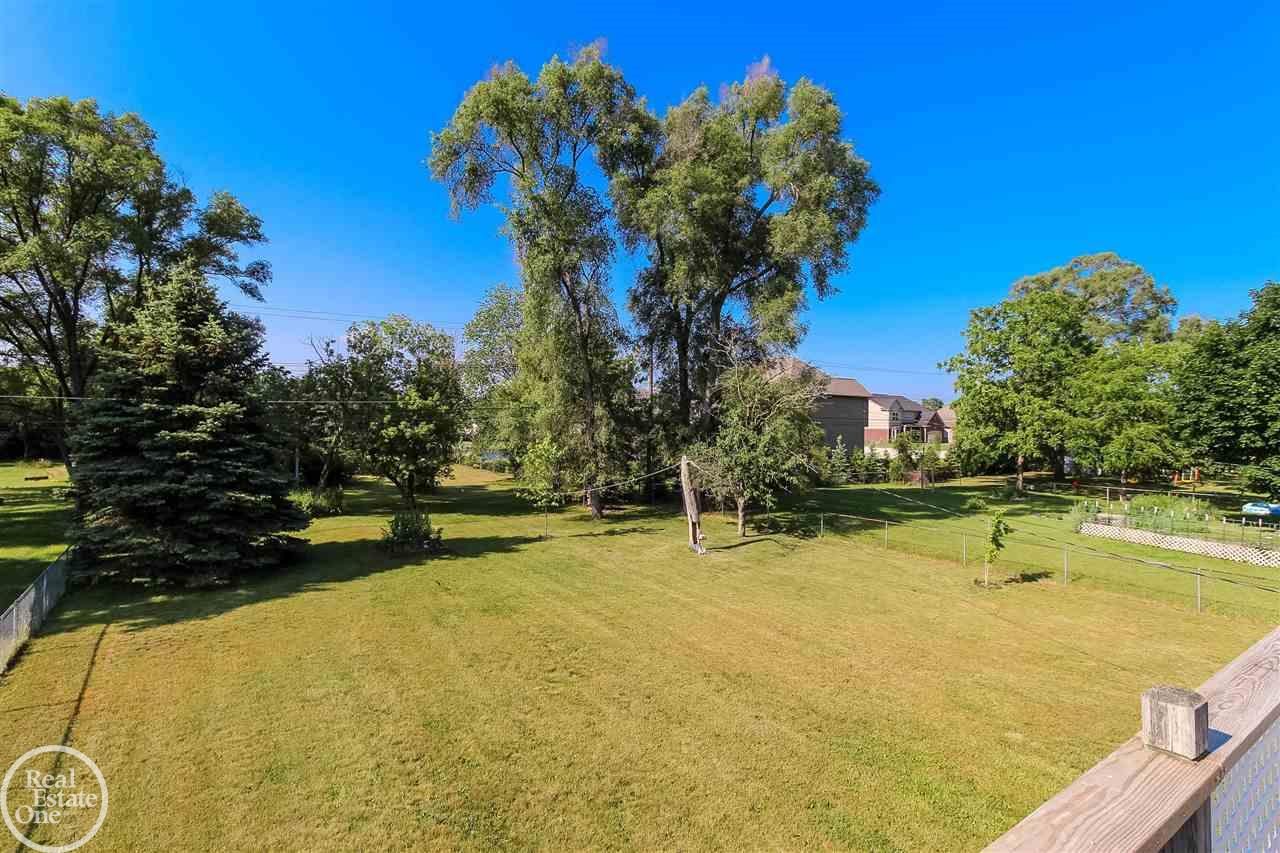 2322 Durham Road Utica, MI 48317 - Photo 32 of 68 50044749-31.JPG