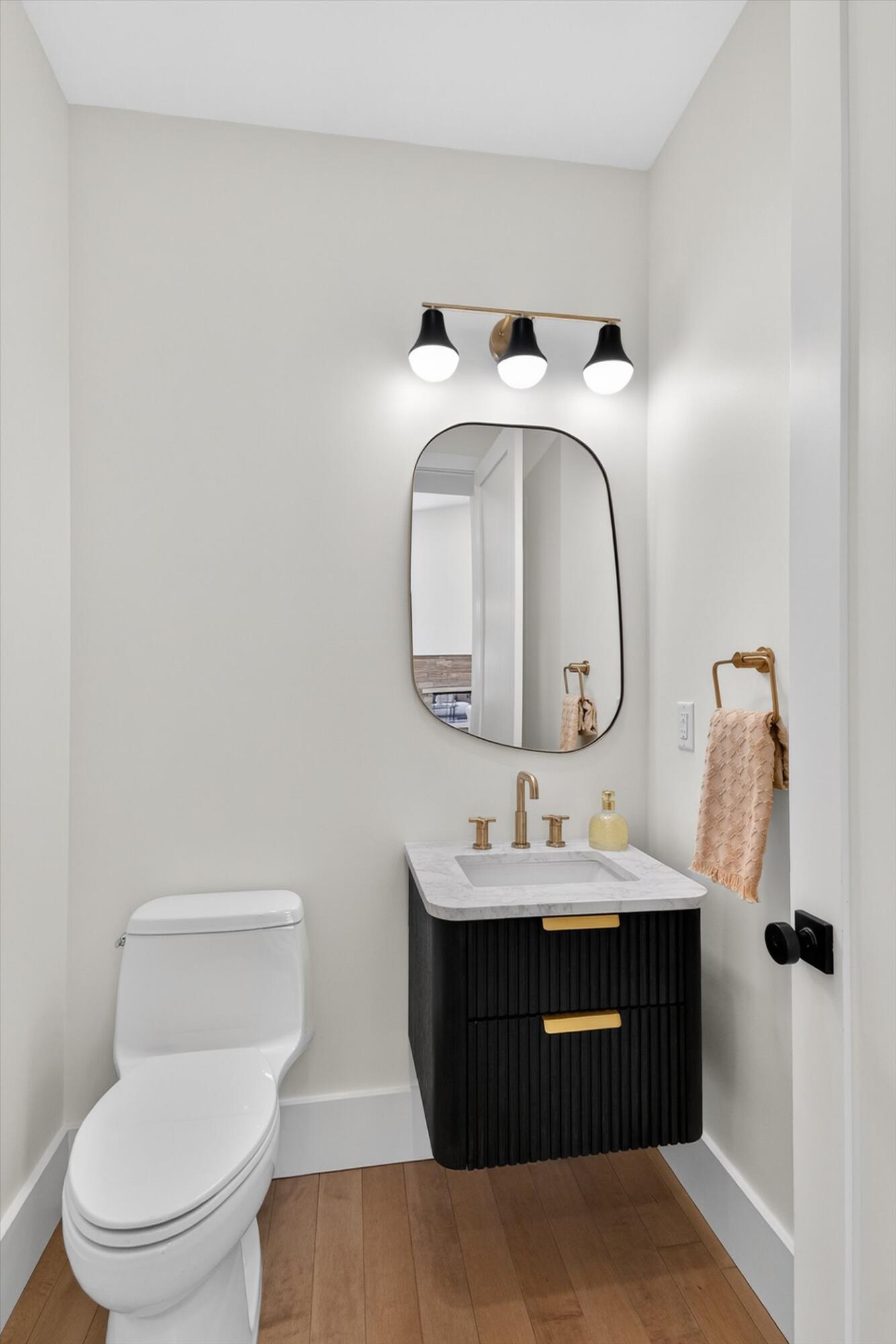 1410 Kearney Road Ann Arbor, MI 48104 - Photo 61 of 80 096-1410-Kearney-Rd-WindowStill-59