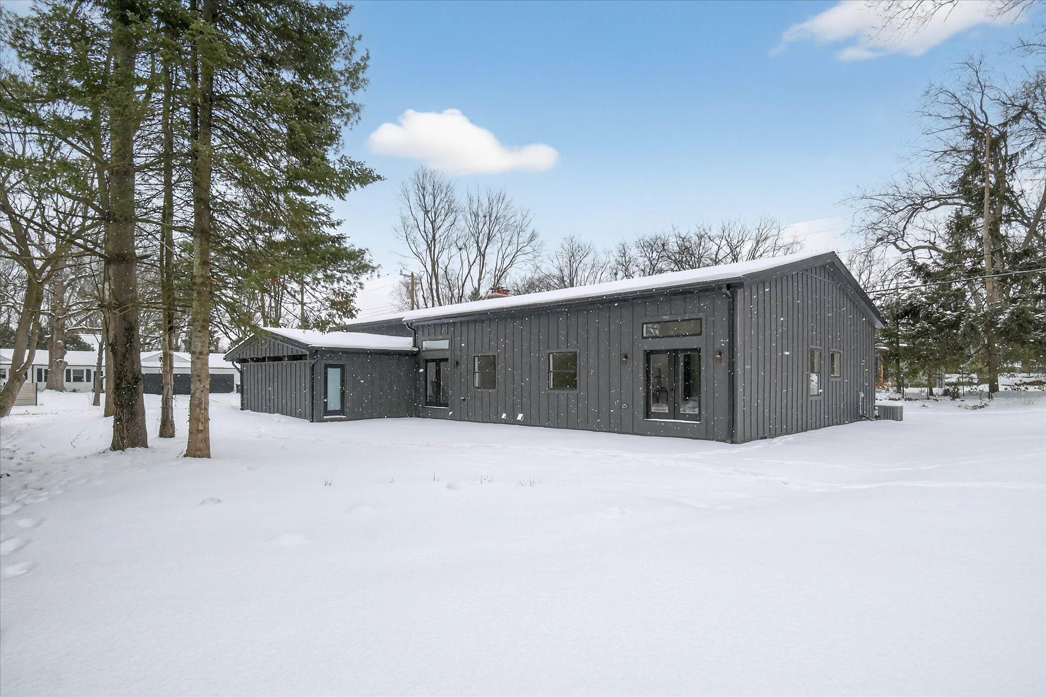 1410 Kearney Road Ann Arbor, MI 48104 - Photo 72 of 80 070-1410-Kearney-Rd-WindowStill-62