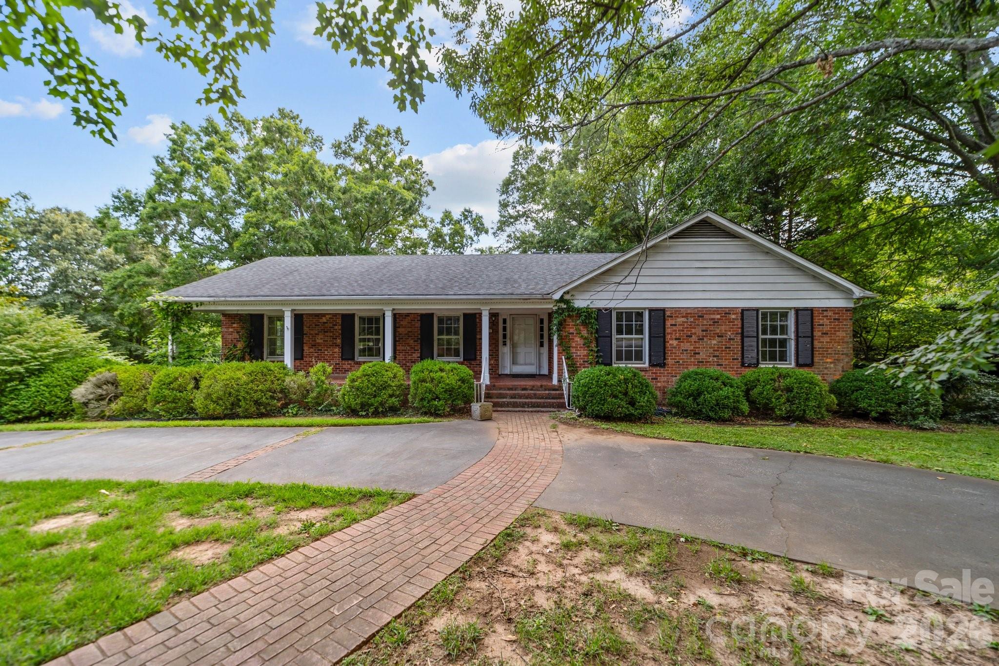 866 Concord Road Davidson, NC 28036 - Photo 6 of 25 Gallery Image 6