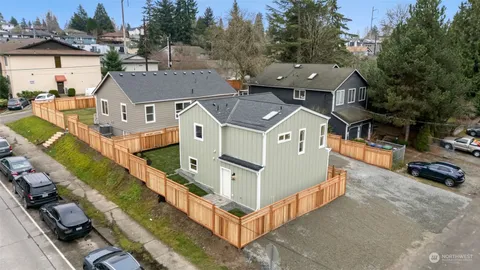 $699,995 | 2115 Southwest Thistle Street, Seattle, WA 98106