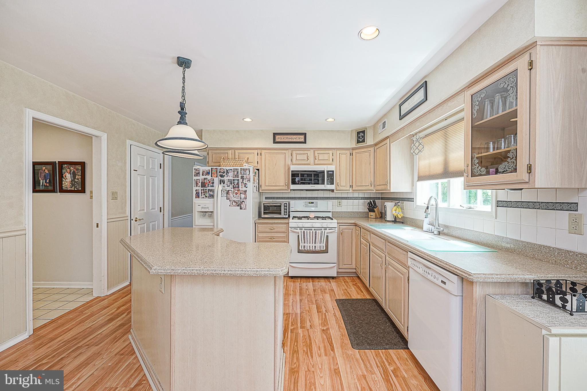 20 Maple Tree Drive Westampton, NJ 08060 - Photo 12 of 57 Kitchen