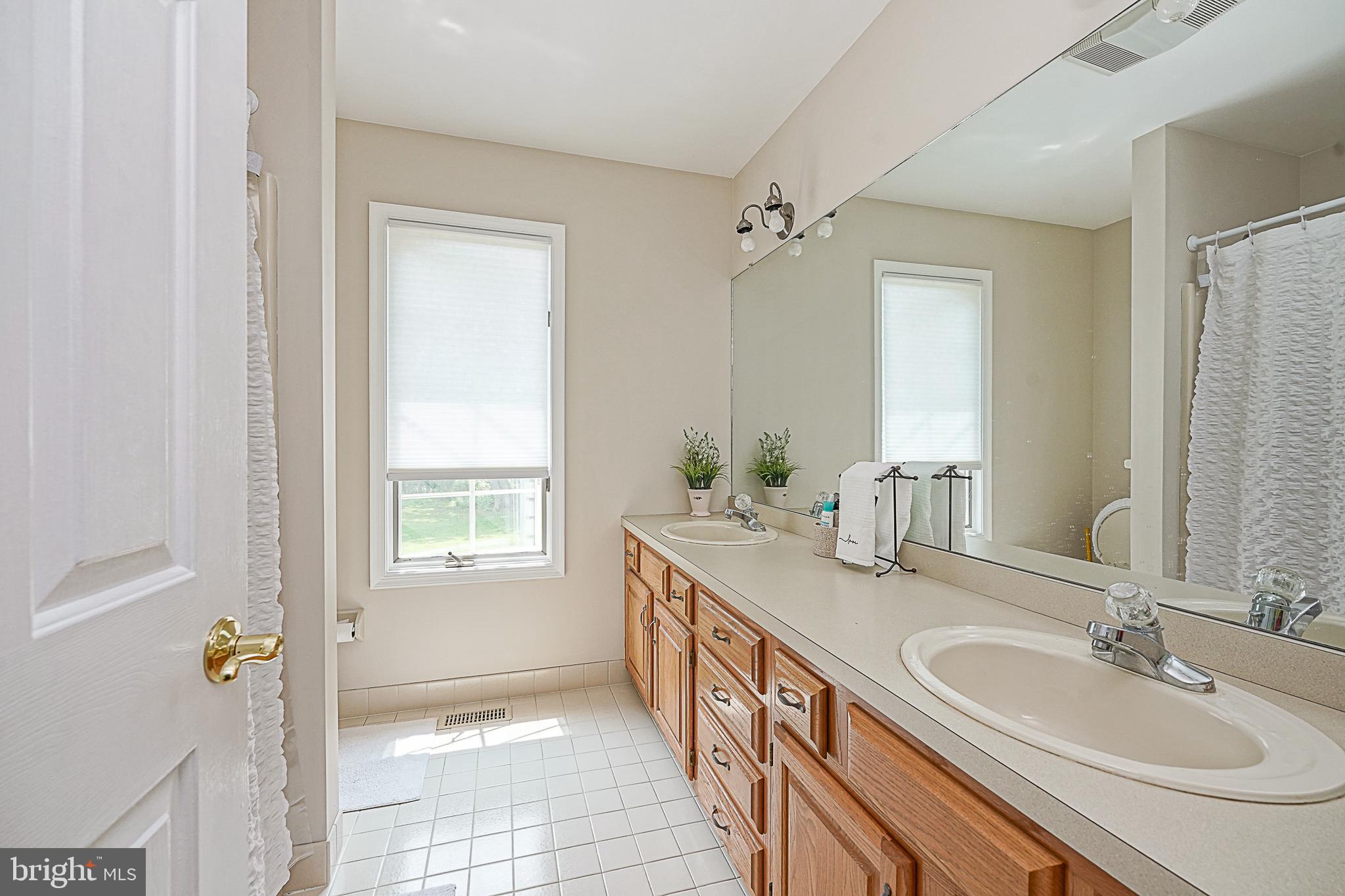 20 Maple Tree Drive Westampton, NJ 08060 - Photo 36 of 57 Upstairs Bathroom 2