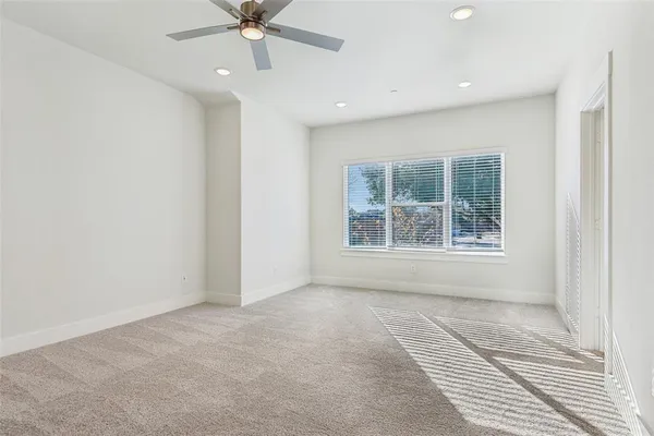 $3,199 | 12895 Raven Way, Unit 33, Farmers Branch, TX 75234