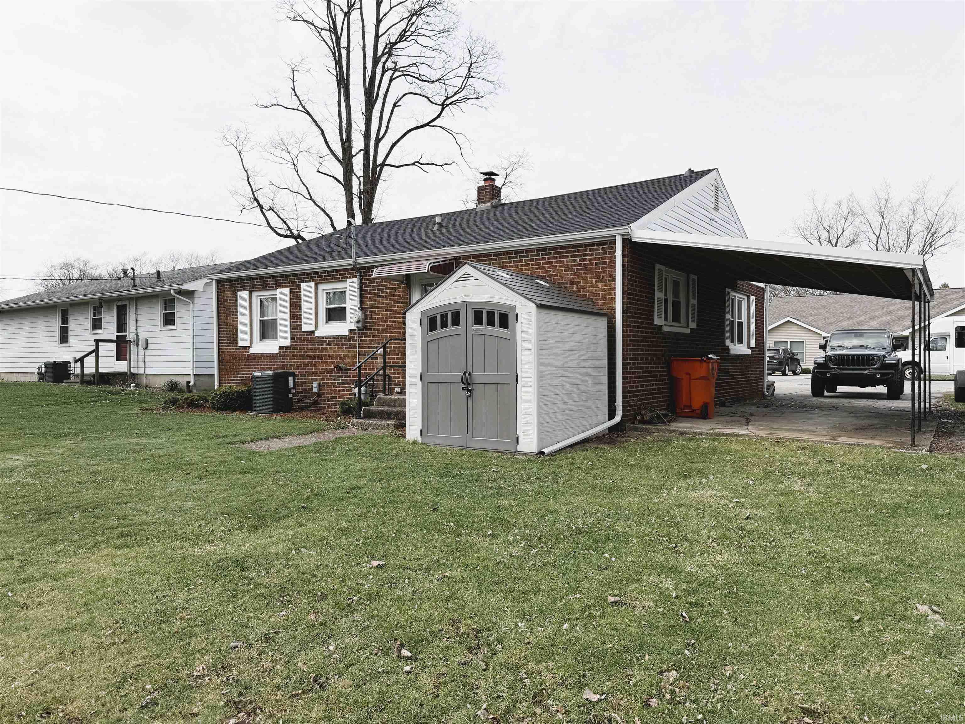 341 West Main Street Winamac, IN 46996 - Photo 4 of 16