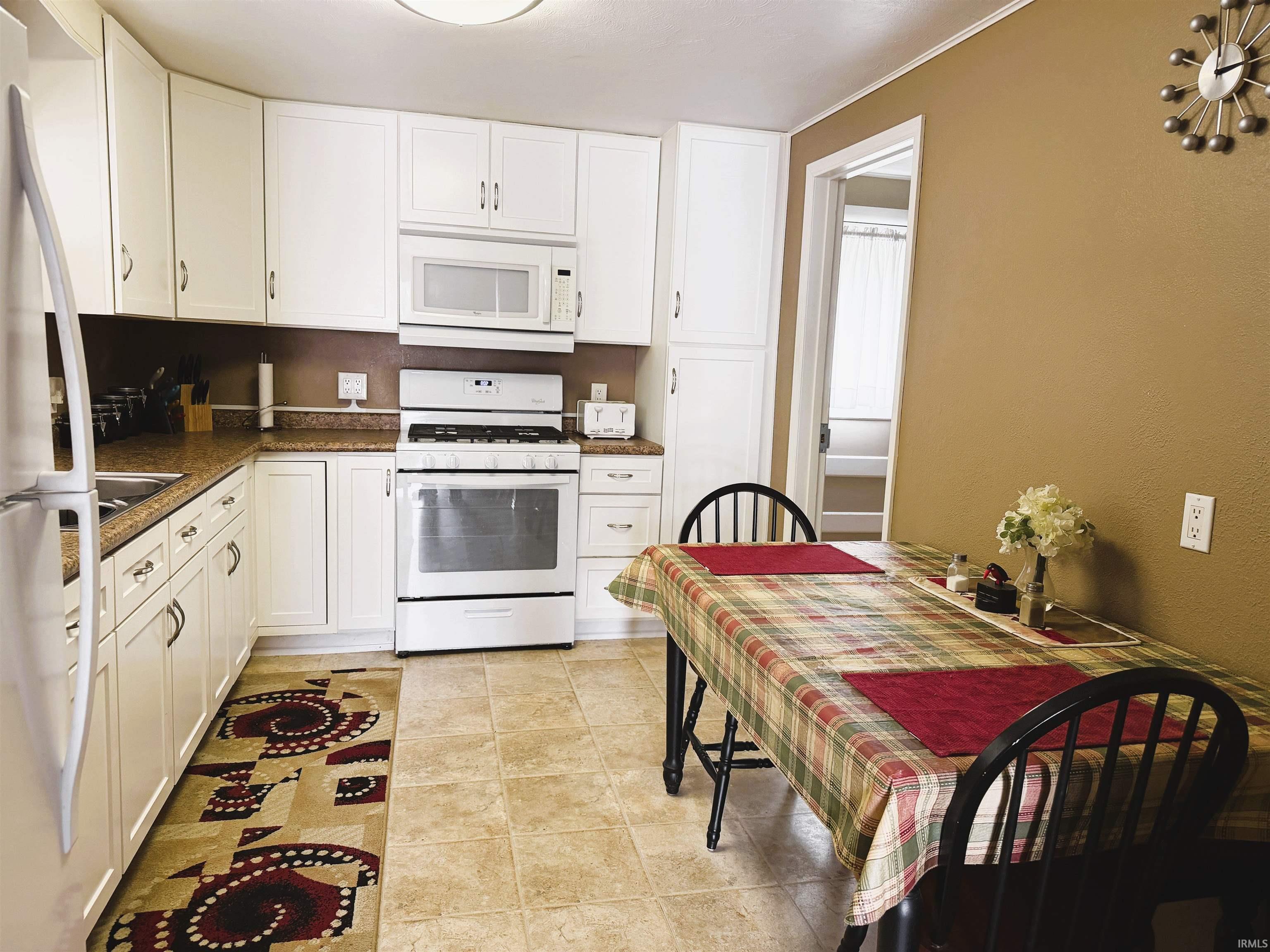341 West Main Street Winamac, IN 46996 - Photo 6 of 16