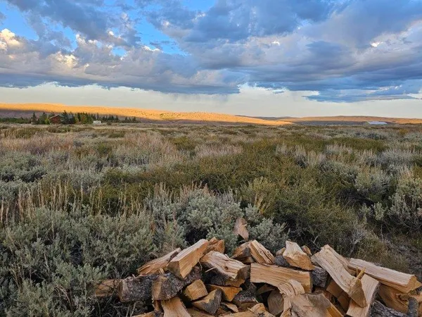 $82,000 | 990 Cedar Trail, Kemmerer, WY 83101
