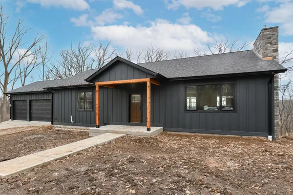 $925,000 | N6095 Johnson Road, Spring Prairie, WI 53105