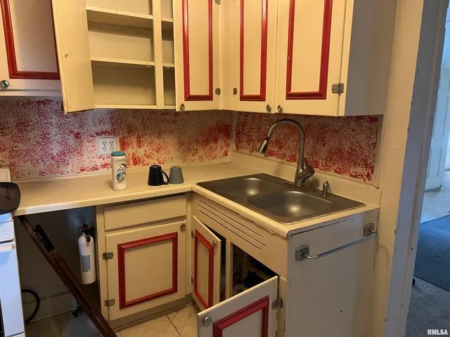 $50,000 | 232 Westminster Street, Jacksonville, IL 62650