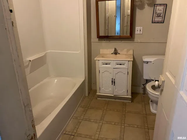 $50,000 | 232 Westminster Street, Jacksonville, IL 62650